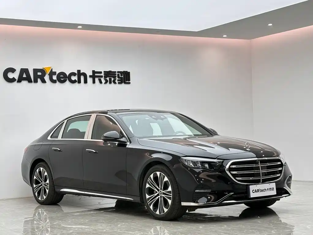 Mercedes-Benz E-Class — миниатюра 6