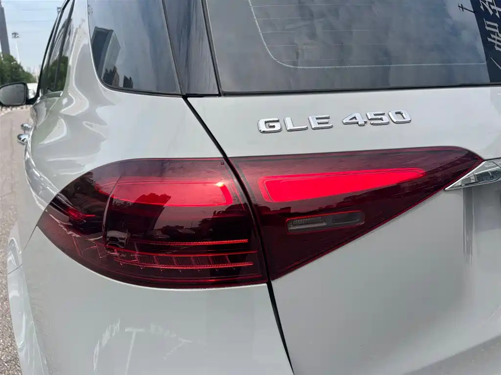 Mercedes-Benz GLE (Import) — миниатюра 14