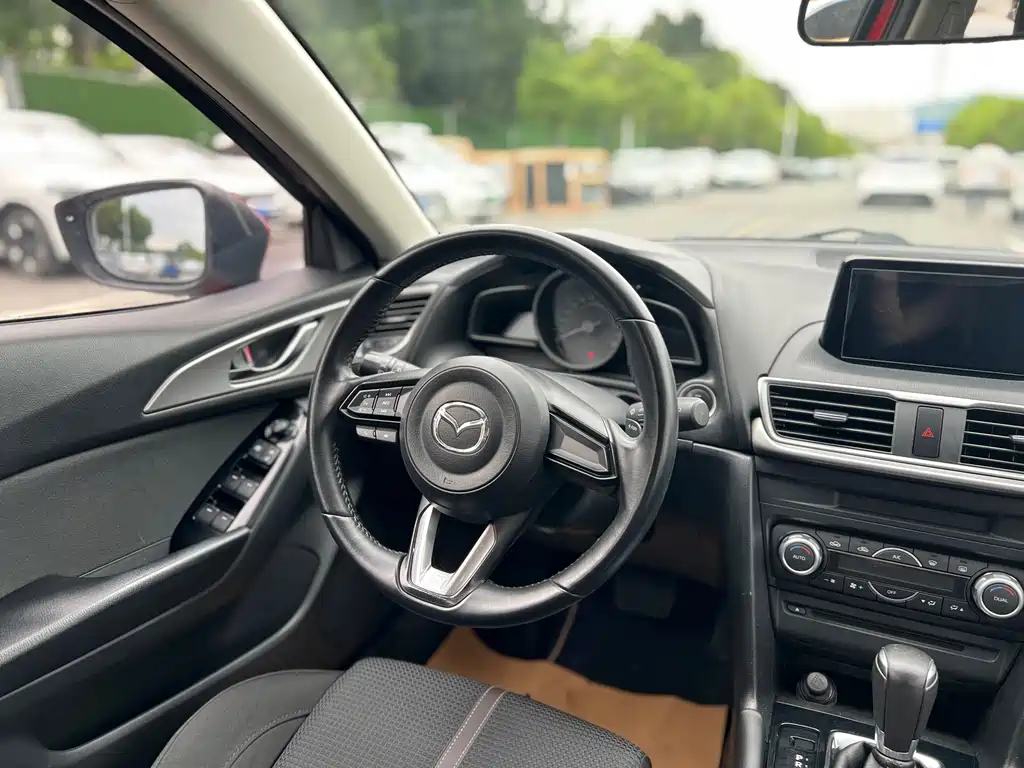 Mazda 3 Axela — миниатюра 8