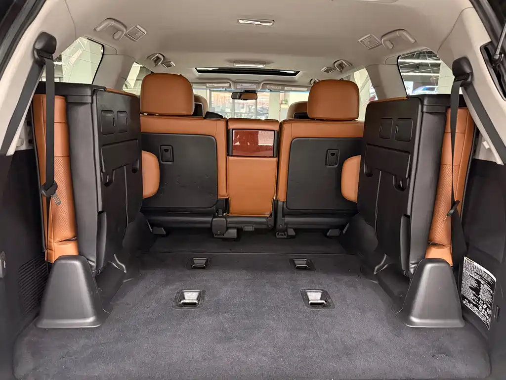 Lexus LX — миниатюра 21