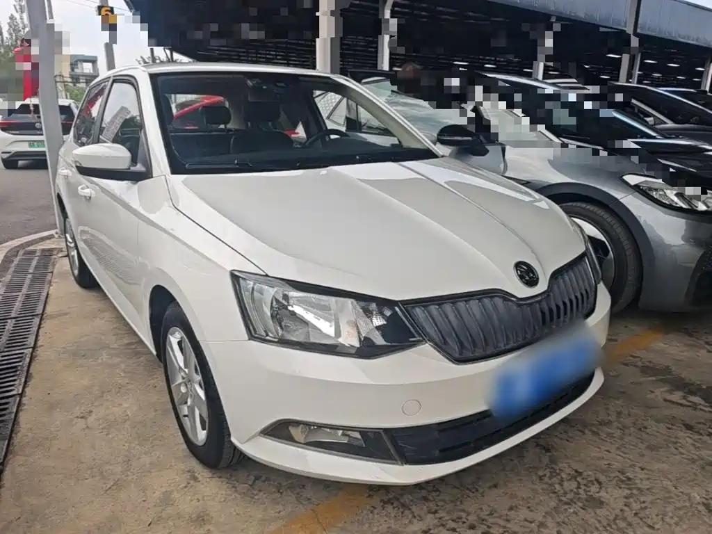 Skoda Fabia — миниатюра 4