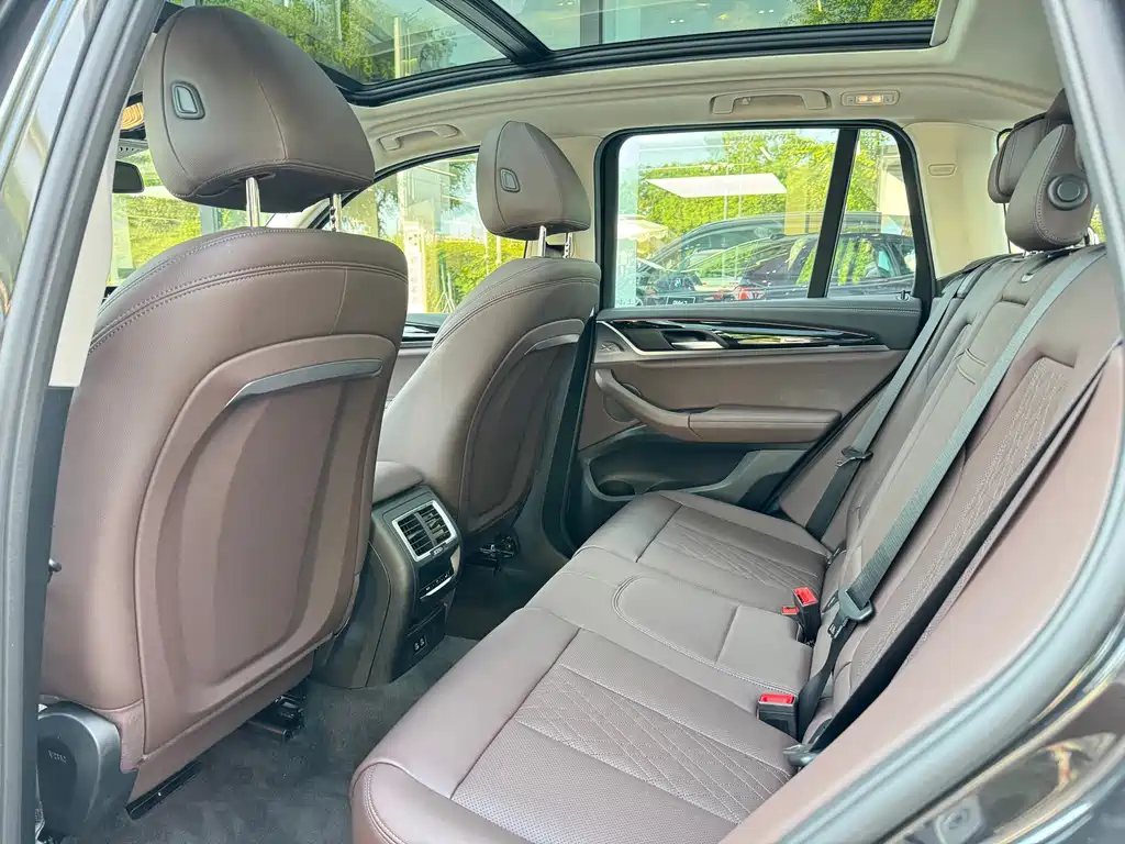 BMW X3 — миниатюра 8