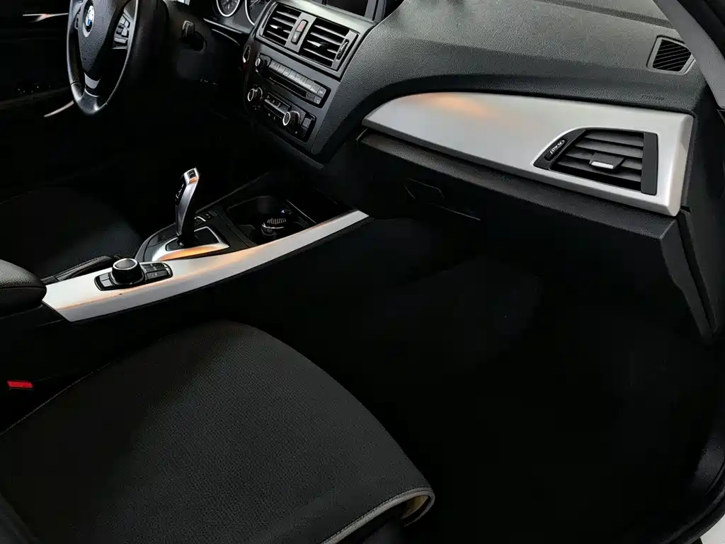 BMW 1 Series (Import) — миниатюра 11