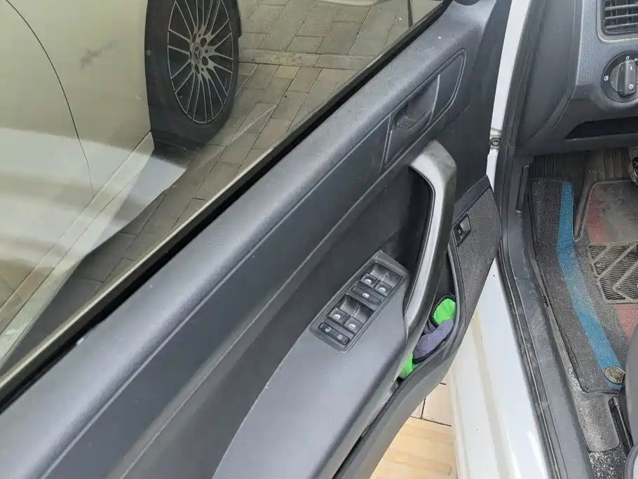 Volkswagen Santana — миниатюра 7