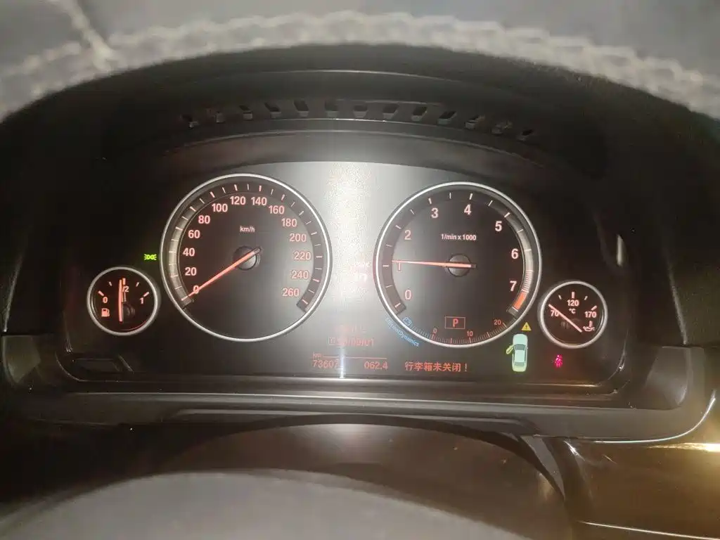 BMW 5 Series — миниатюра 12