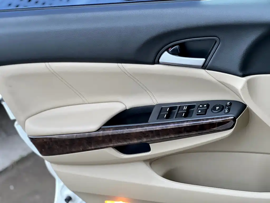 Honda Accord — миниатюра 10