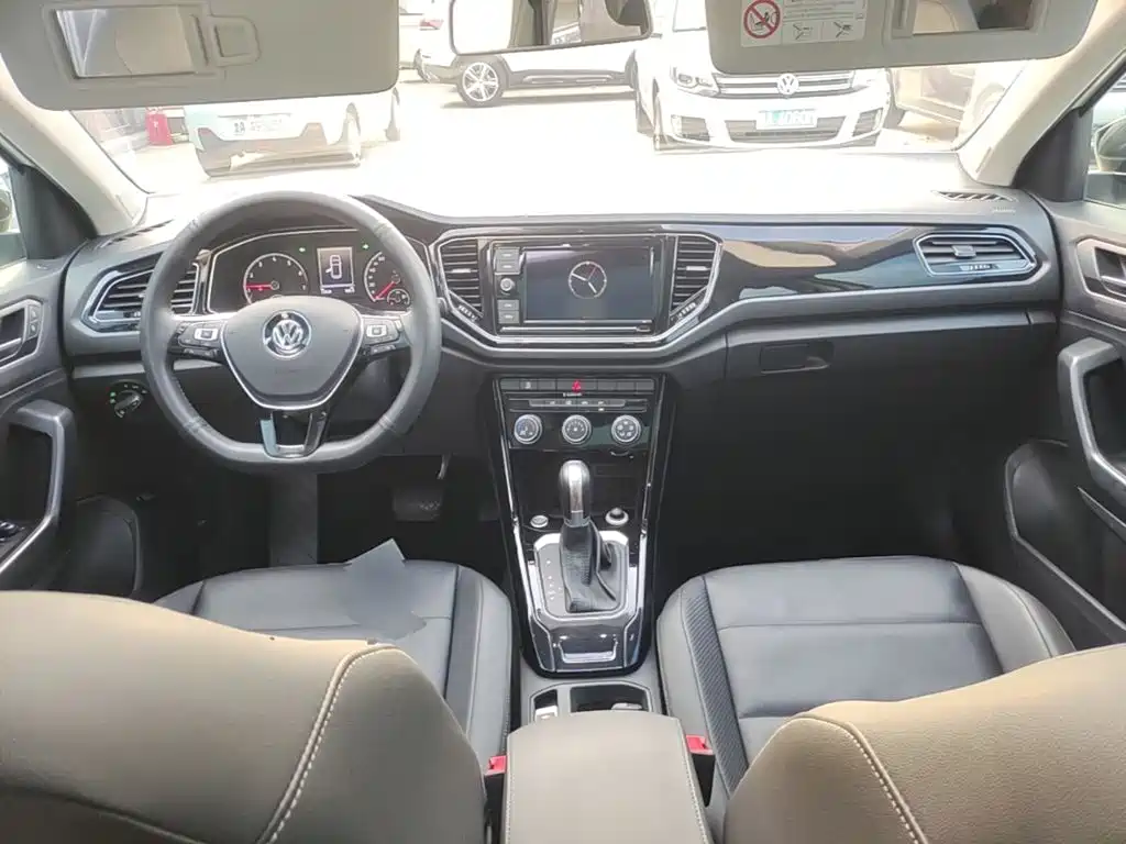 Volkswagen T-Roc — миниатюра 10