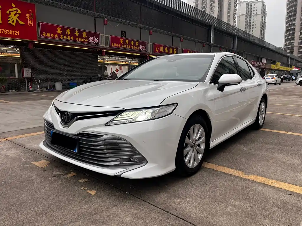 Toyota Camry 2019