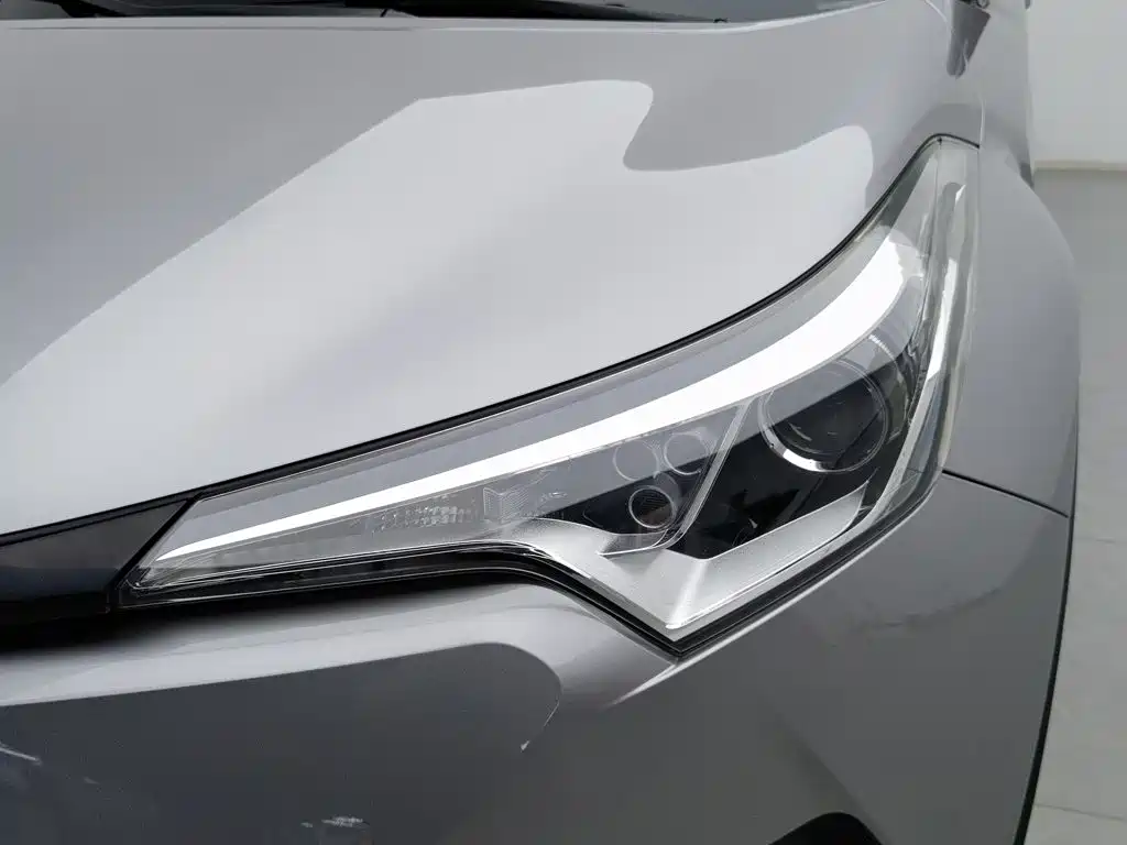 Toyota IZOA — миниатюра 7