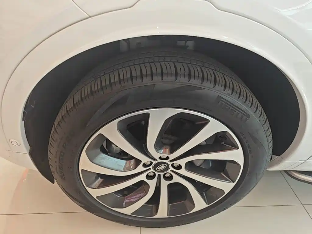 Land Rover Discovery Sport — миниатюра 23