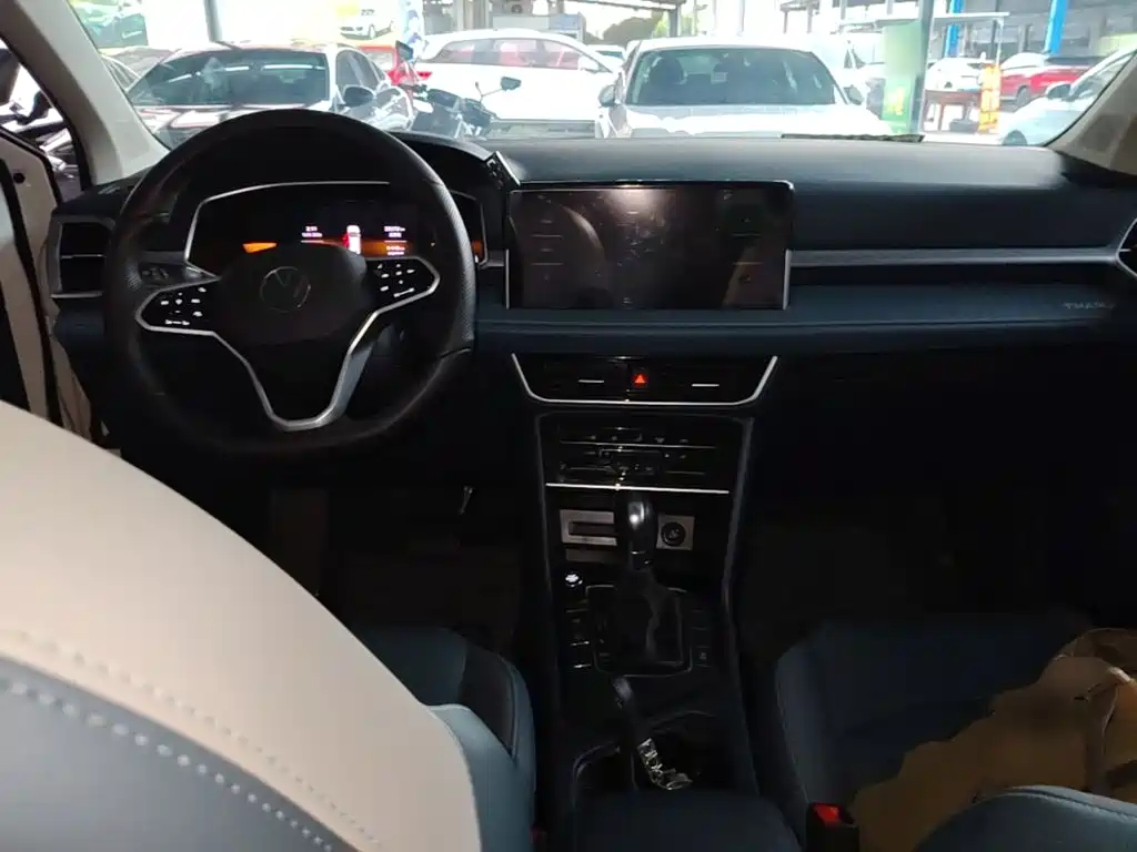 Volkswagen Tharu — миниатюра 10