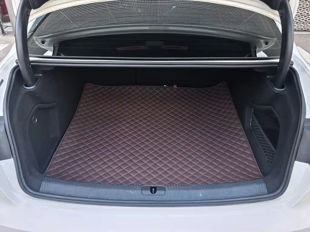 Audi A4L — миниатюра 18