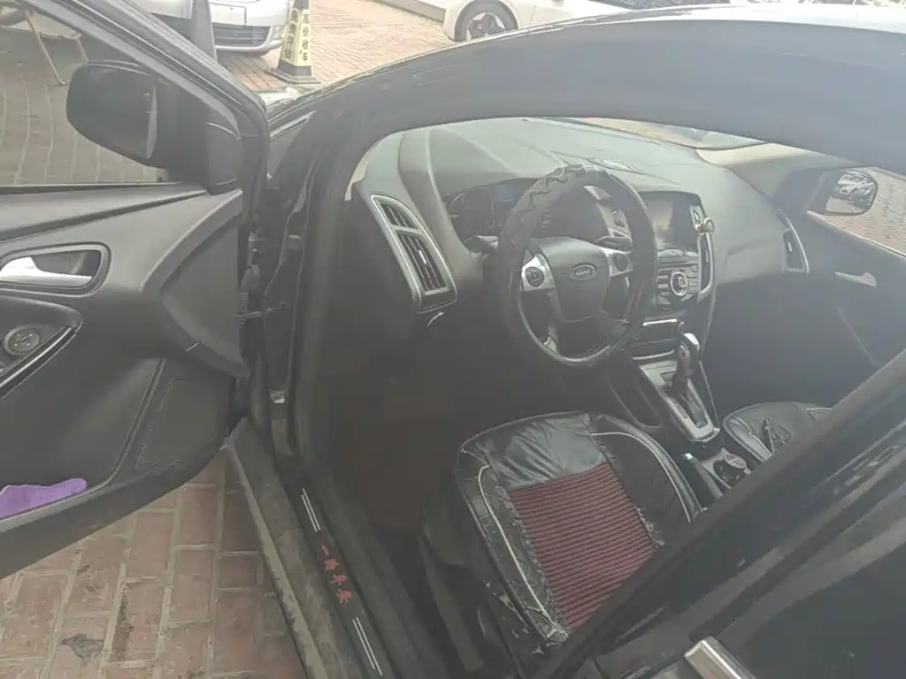 Ford Focus — миниатюра 16