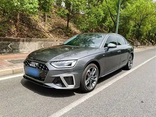 AUDI  A4L 2022