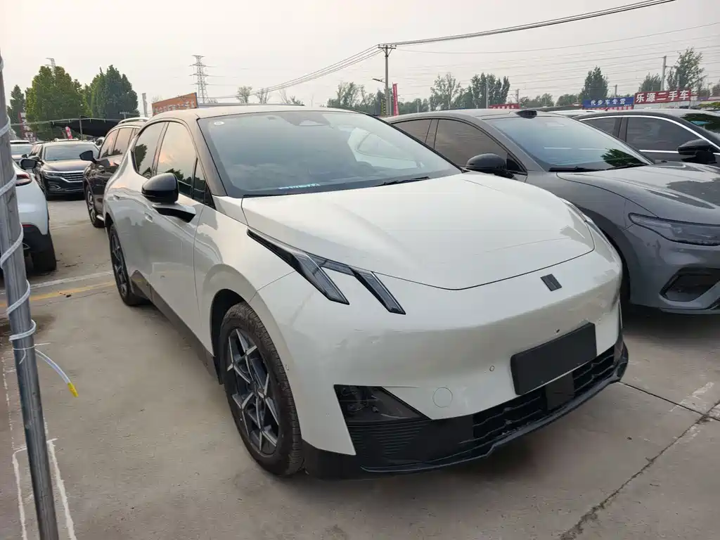Lynk & Co Z20 — миниатюра 3