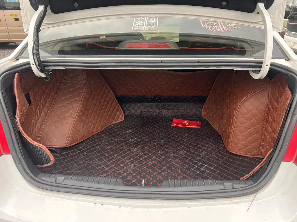 Chevrolet Cruze — миниатюра 14