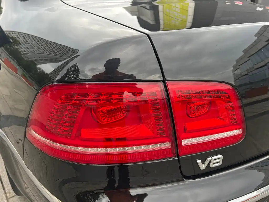 Volkswagen Phaeton — миниатюра 12