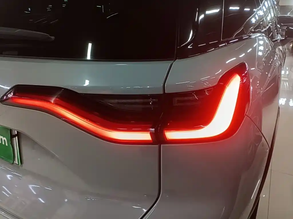 NIO ES8 — миниатюра 8