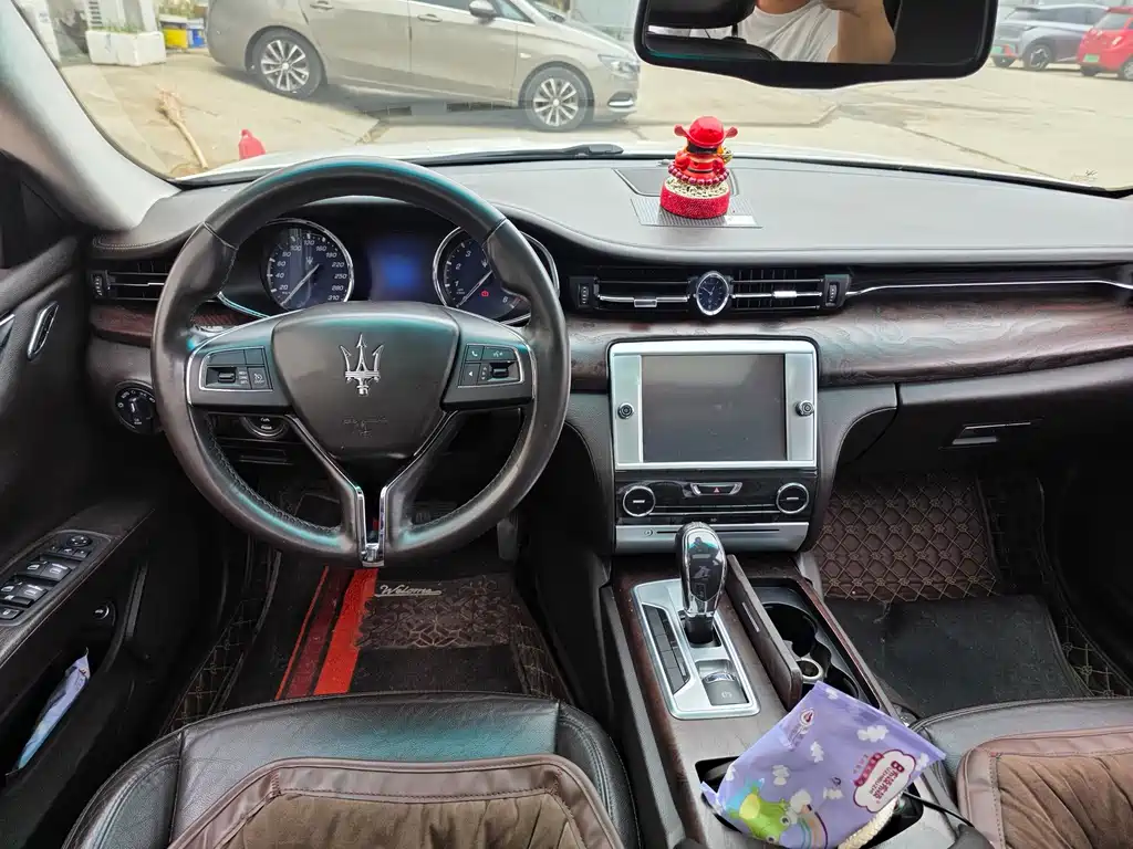 Maserati Quattroporte — миниатюра 7