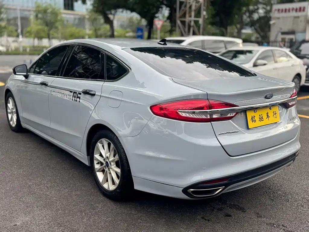 Ford Mondeo — миниатюра 5