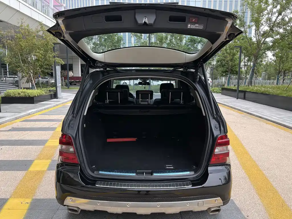 Mercedes-Benz M-Class — миниатюра 21