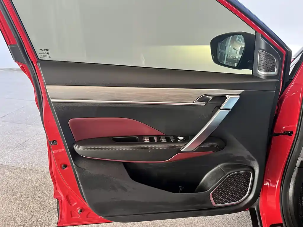 Geely Binyue — миниатюра 27