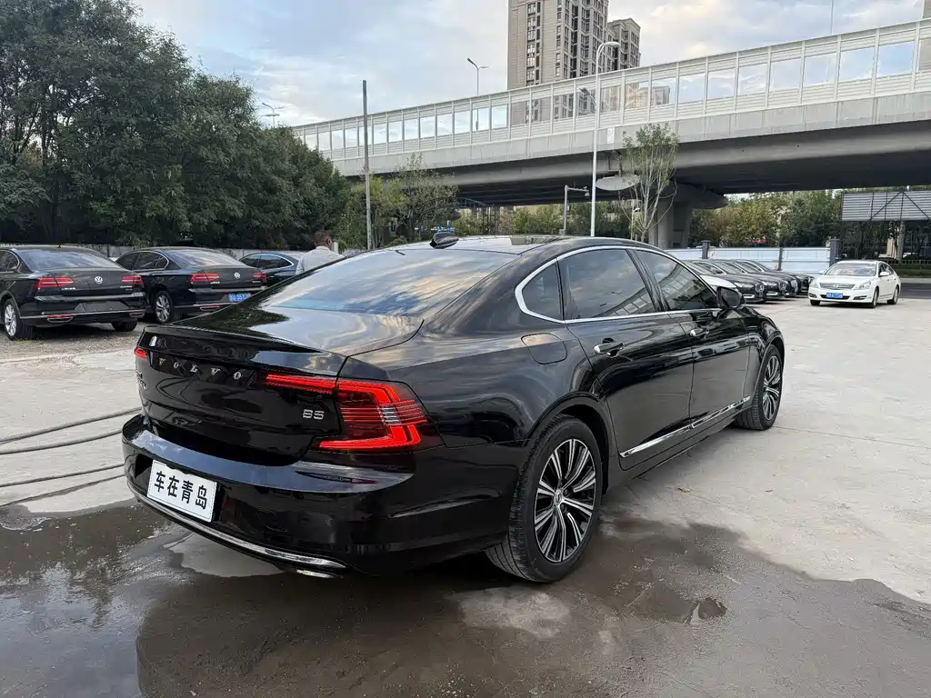 Volvo S90 — миниатюра 10