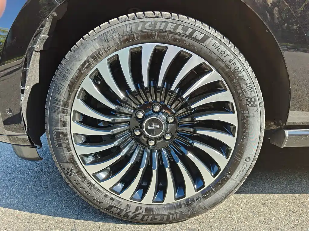 Lincoln Navigator — миниатюра 8