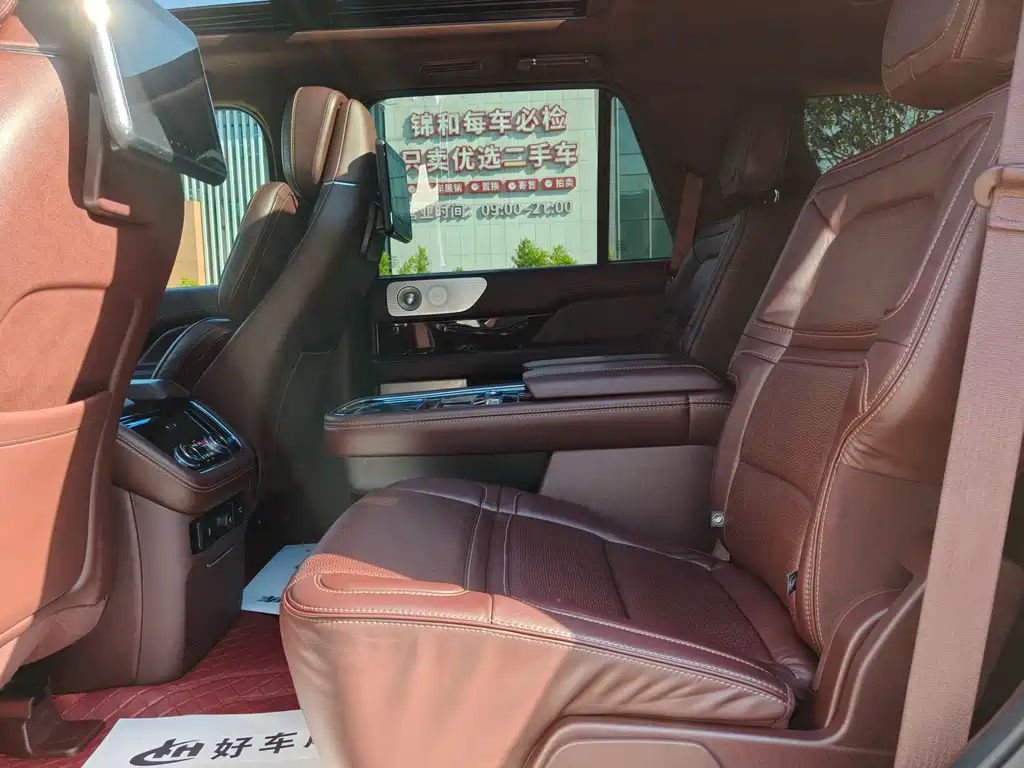 Lincoln Navigator — миниатюра 15