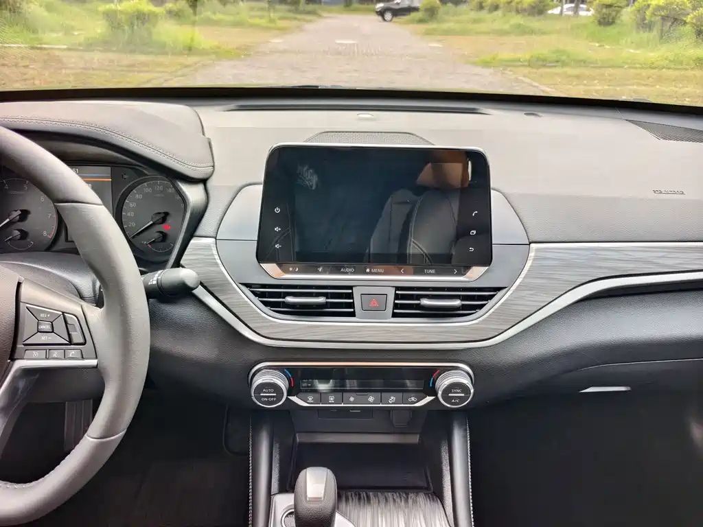 Nissan Teana — миниатюра 8