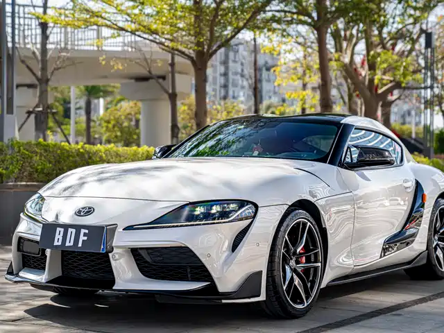 TOYOTA SUPRA