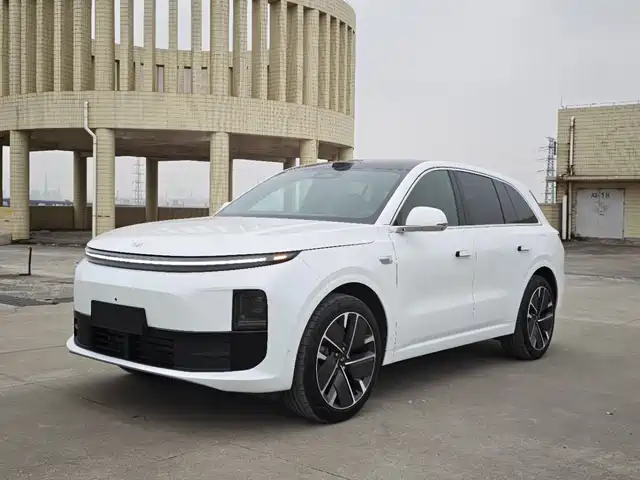 Li Auto L6