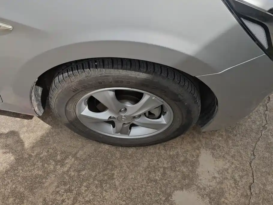 Hyundai Verna — миниатюра 6