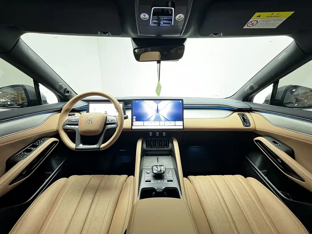 BYD L EV — миниатюра 8