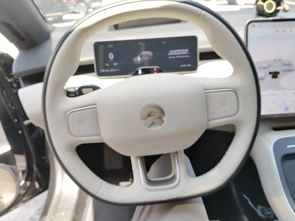 NIO ET5T — миниатюра 4