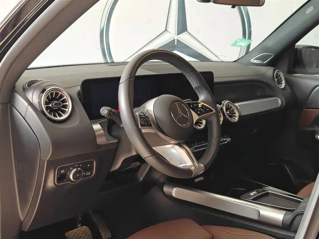 Mercedes-Benz EQB — миниатюра 8