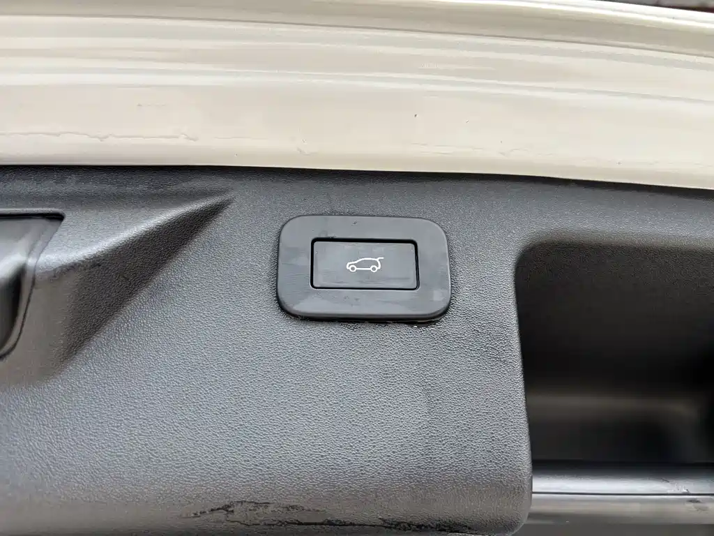 Land Rover Discovery Sport — миниатюра 30