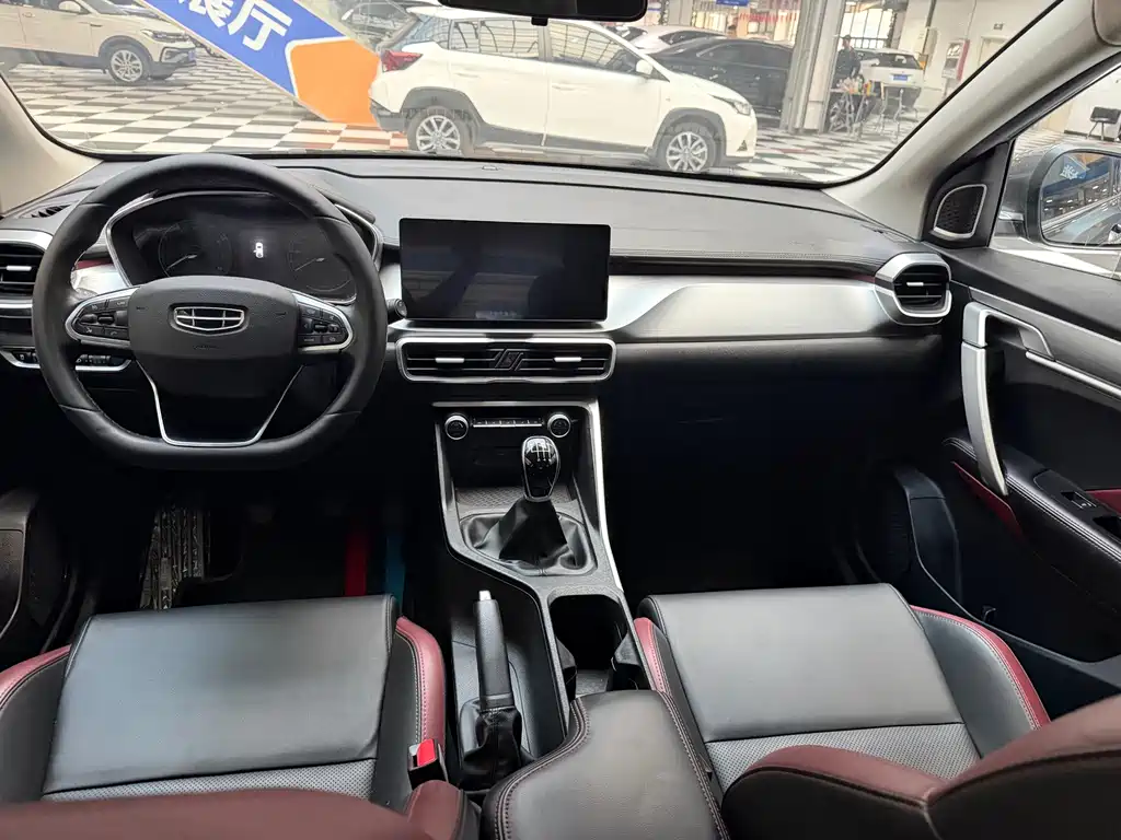 Geely Binyue — миниатюра 12