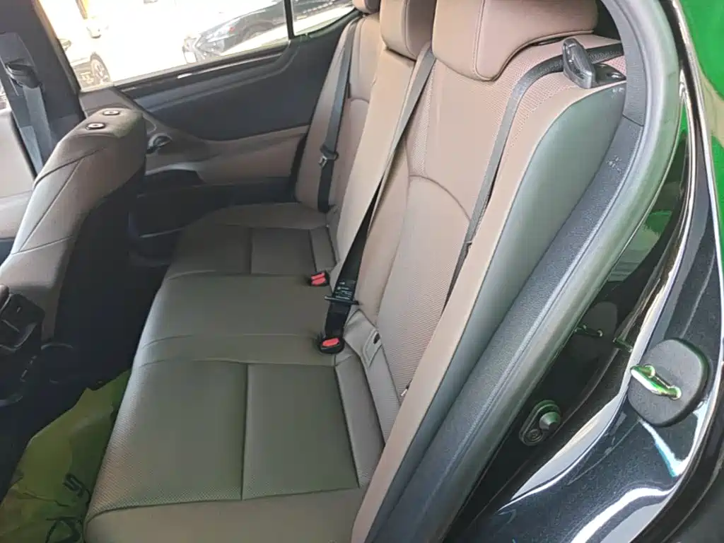 Lexus ES — миниатюра 17