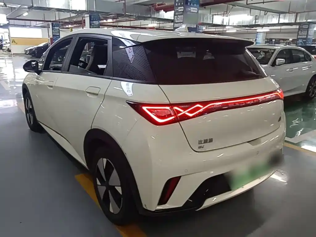 BYD Dolphin — миниатюра 5