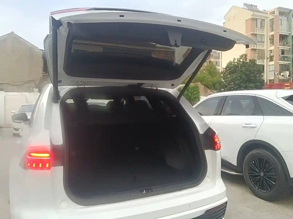 Geely Xingyue L — миниатюра 19