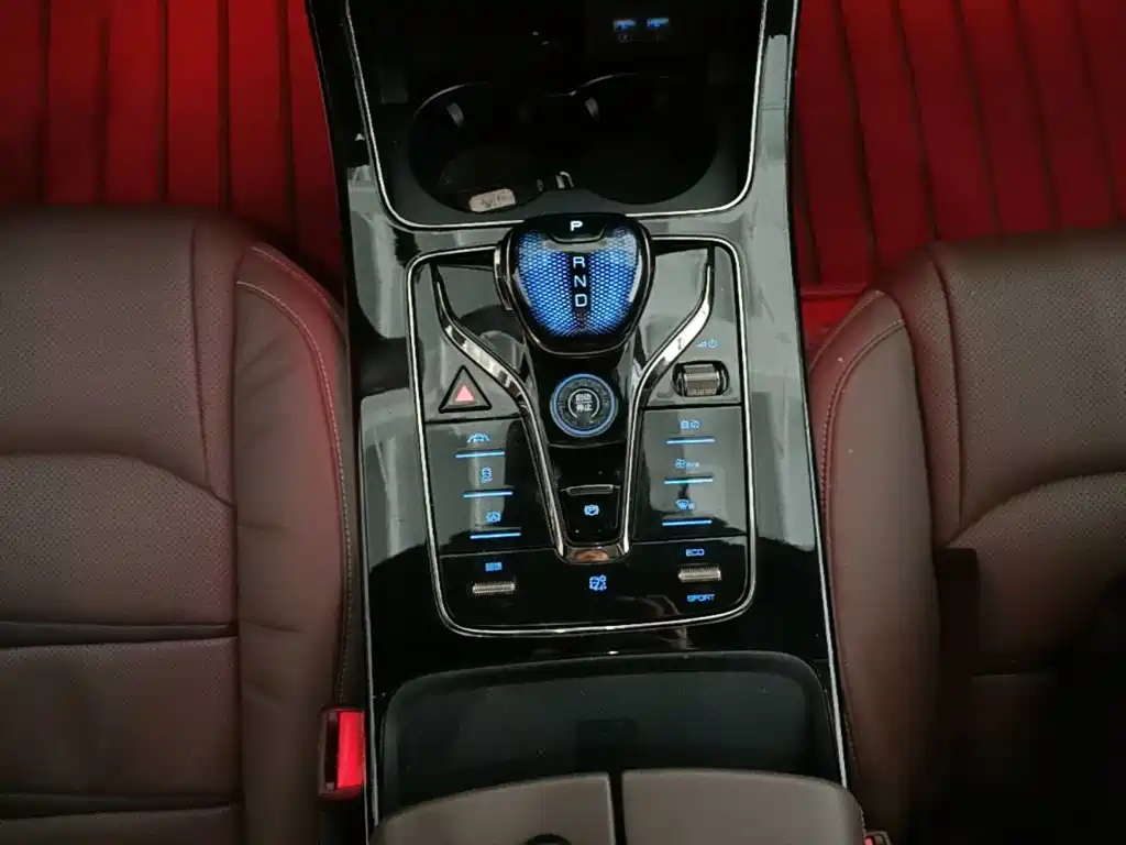 BYD Han — миниатюра 14