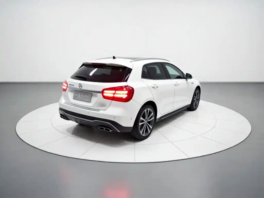 Mercedes-Benz GLA — миниатюра 6