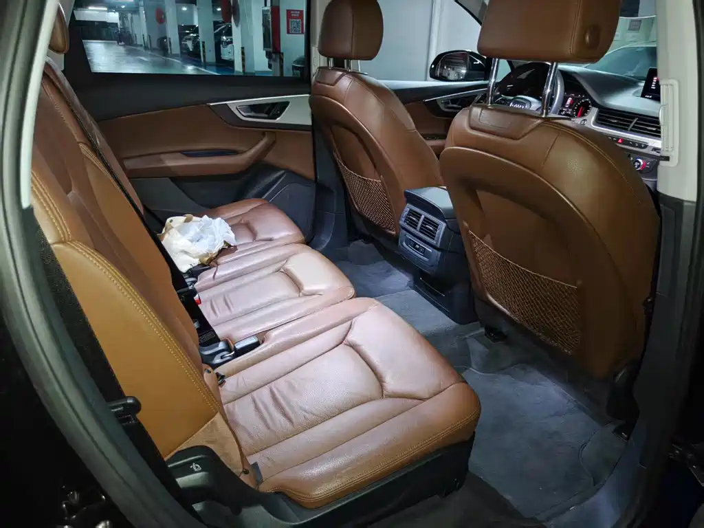 Audi Q7 — миниатюра 5