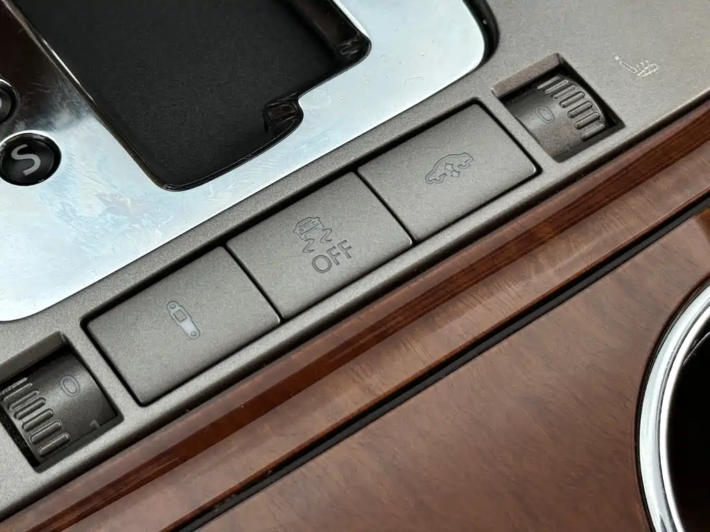 Volkswagen Phaeton — миниатюра 28