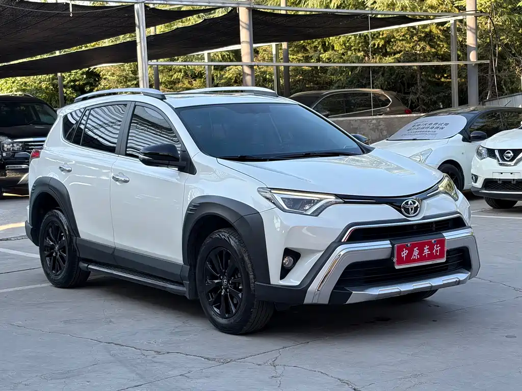 Toyota RAV4 — миниатюра 3