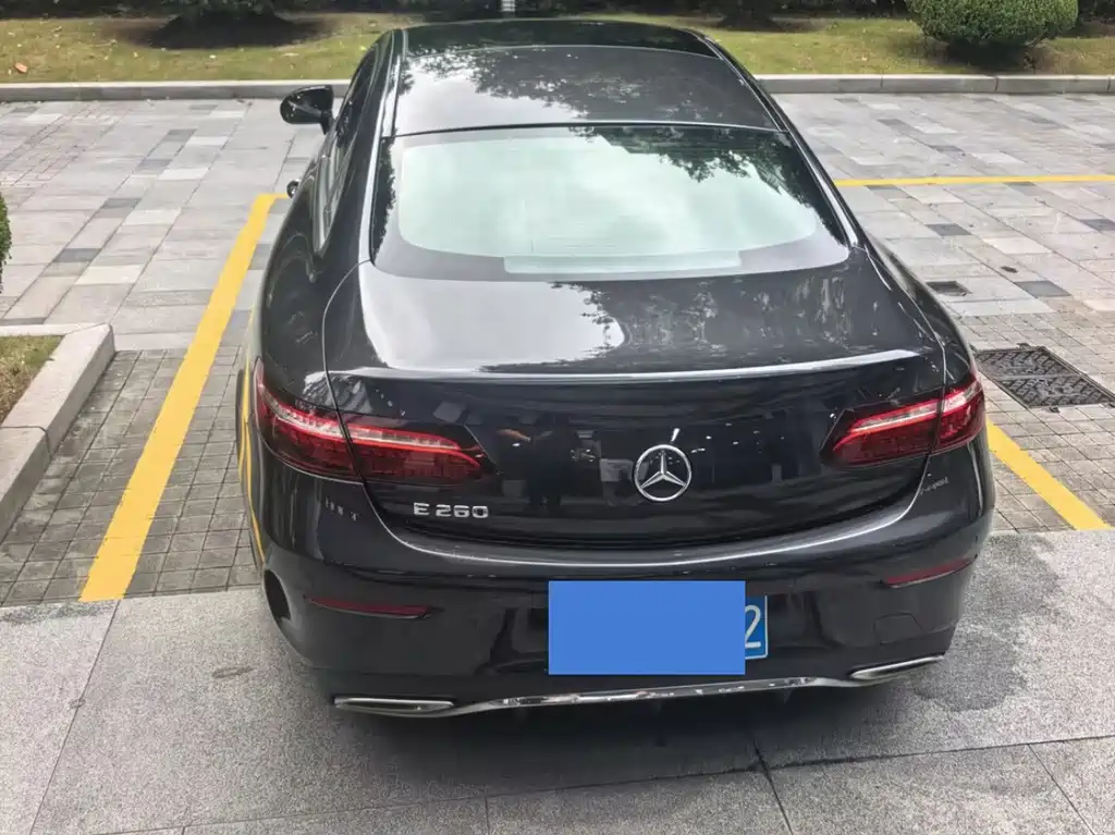 Mercedes-Benz E-Class (Import) — миниатюра 3