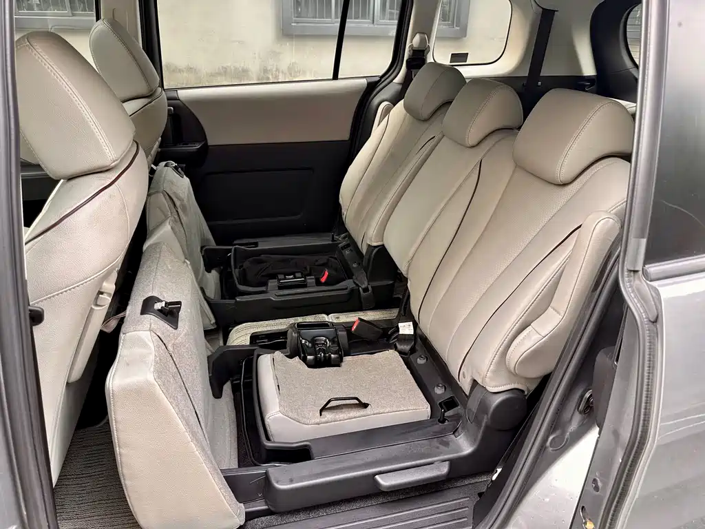 Mazda 5 — миниатюра 16