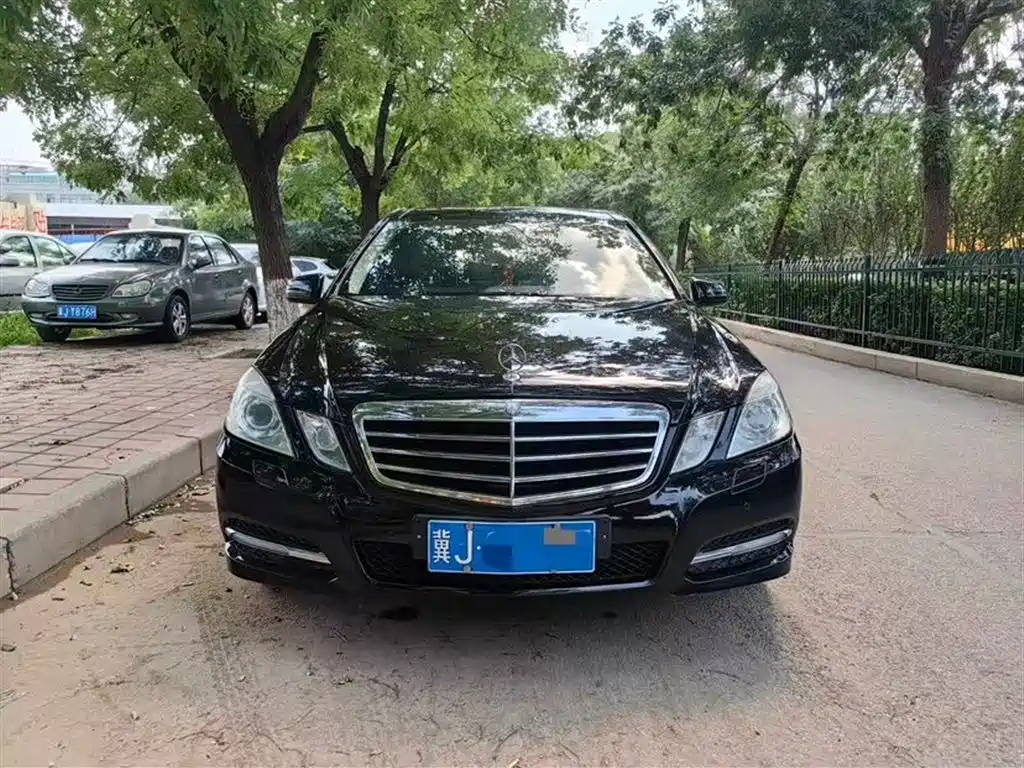 Mercedes-Benz E-Class 2012