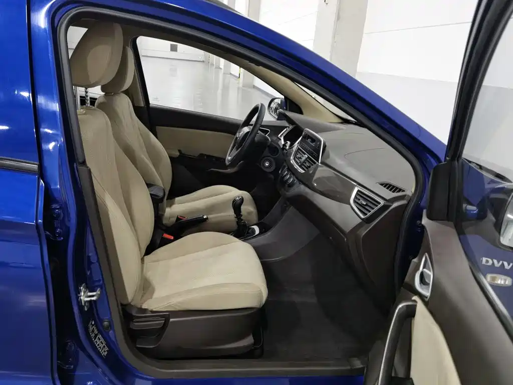Baojun 310W — миниатюра 23